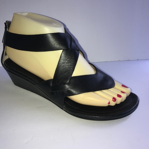 Donald J Pliner black wedge sandals - zip back 7M - Picture 3 of 9
